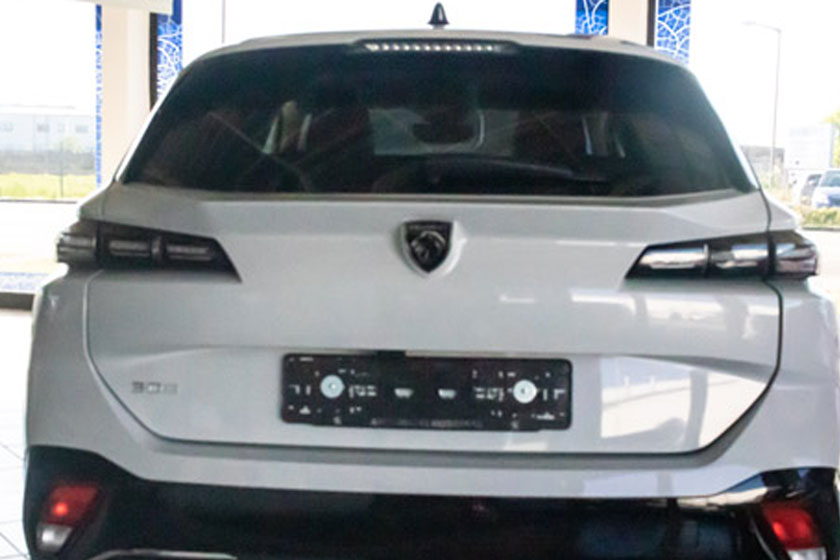 Peugeot 308 Allure BleuHDi 130 EAT8