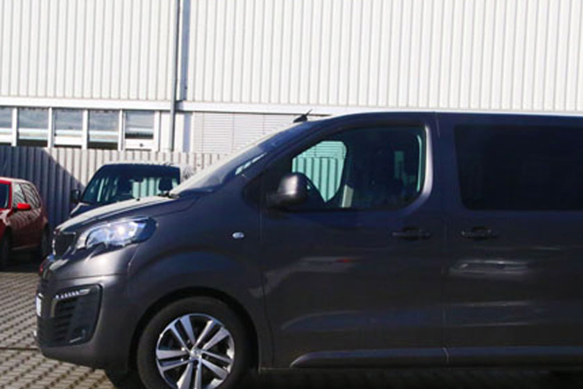 Peugeot Traveller L3 2.0 Blue HDi.